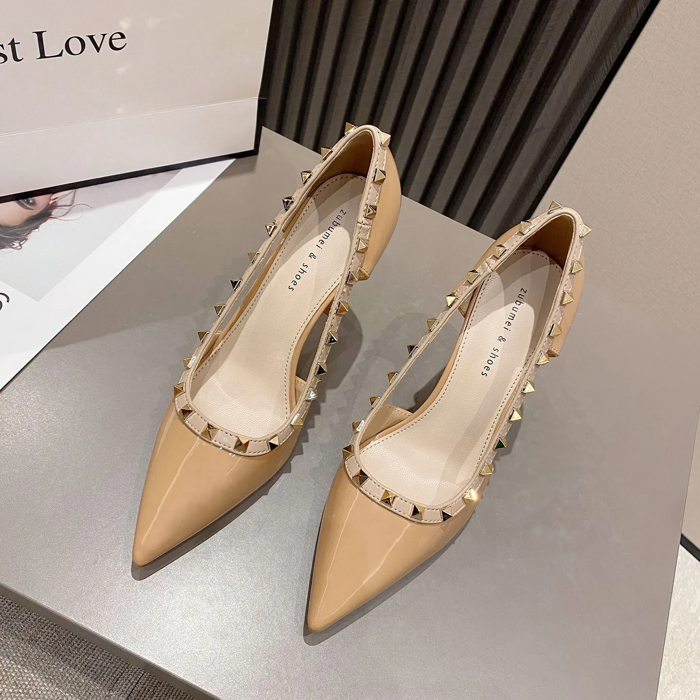 2025 988-8  sexy pointed high-heeled sandals women's Korean version hollow rivet high-heeled shoes women's stiletto sandals women's summer