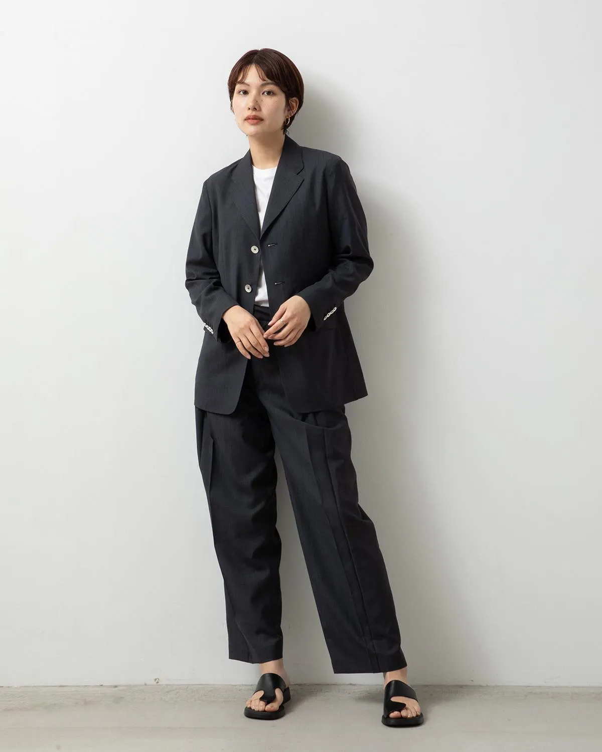 SHEER WOOL PLEATSTUCK SLACKS